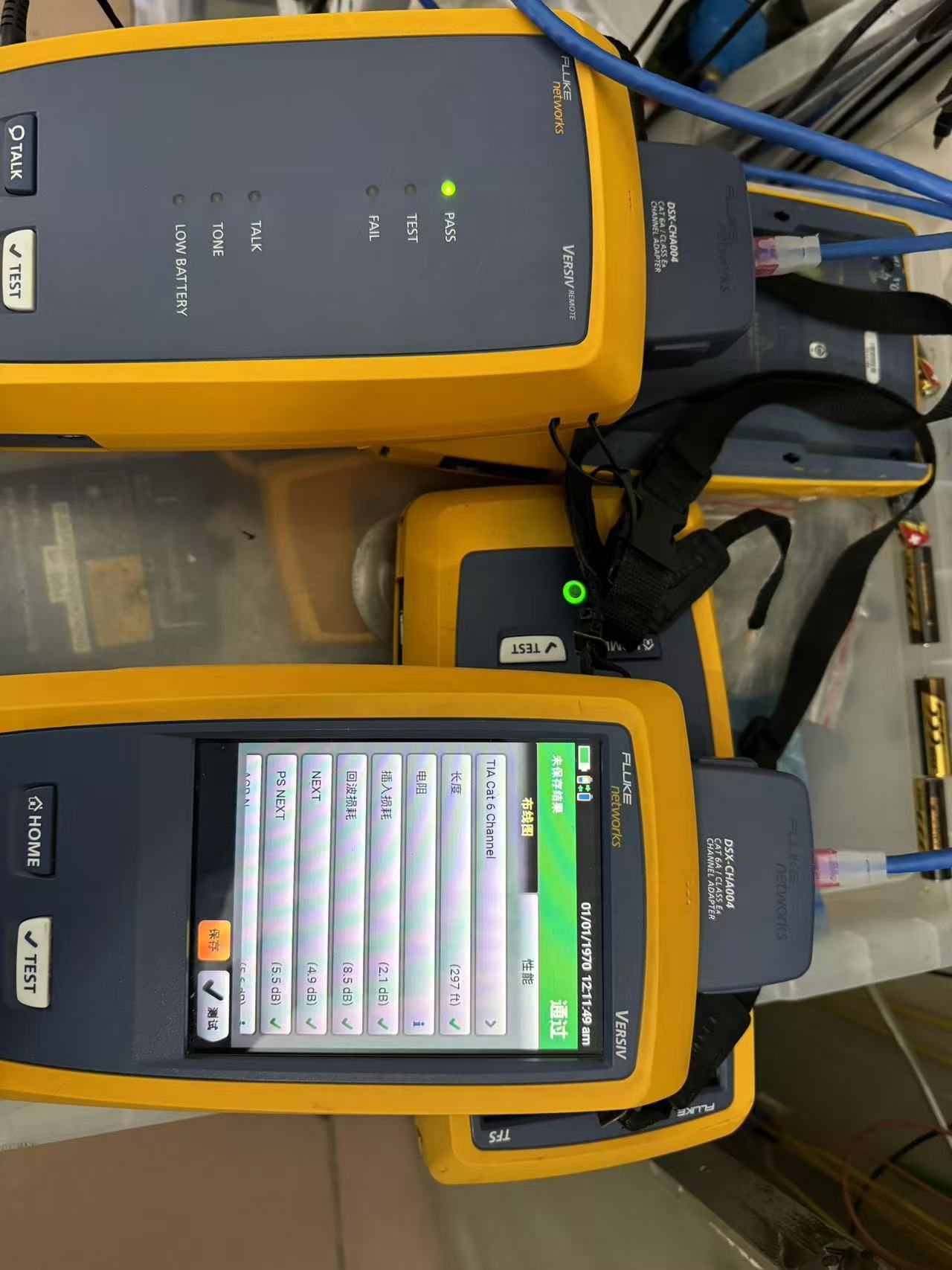 ������ VERSIV DSX CableAnalyzer™ ϵ���~�|�J�C�x/FLUKE�s�ԈD
