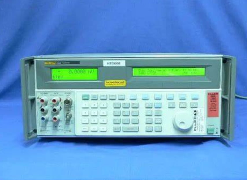 ������ 5520A �๦��У��(zh��n)��/FLUKE�s�ԈD