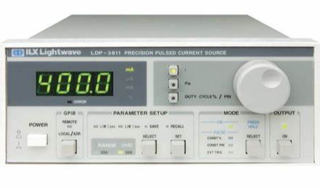 ����|ILX Lightwave LDP-3811 �����}�_������O�����Դ/�����s�ԈD