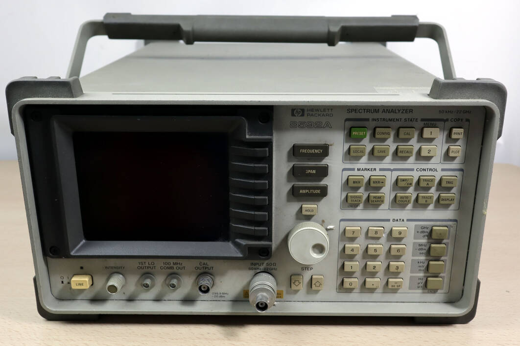 �N�ۡ����U|HP 8592A �l�V�����x/Agilent/HP�s�ԈD