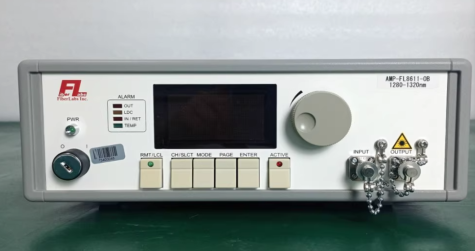 �N�ۡ����U|FiberLabs AMP-FL8611-OB ���w�Ŵ���/�����s�ԈD