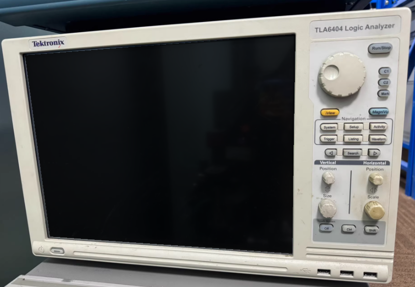 Tektronix TLA6404  ߉݋�����x/Tektronix�s�ԈD