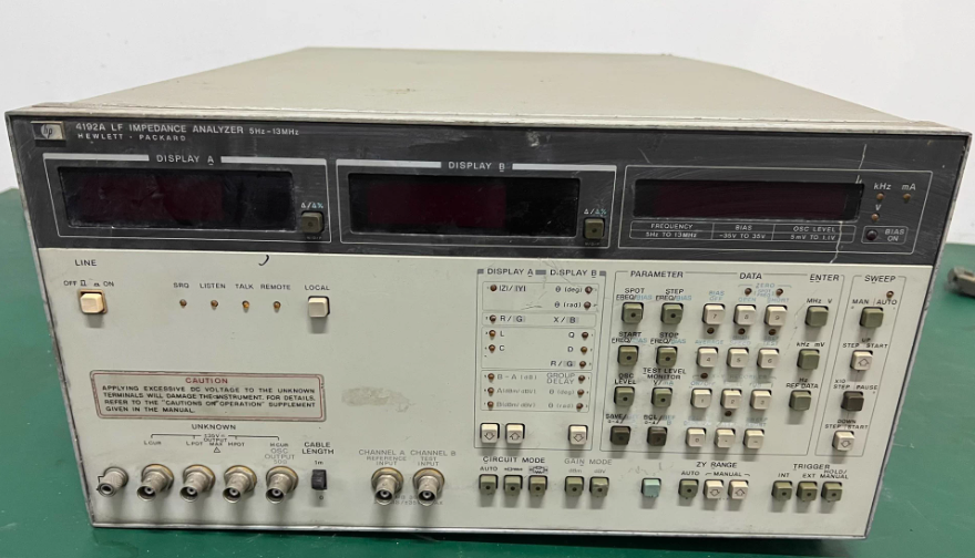 HP 4192A ���l�迹�����x/HP�s�ԈD