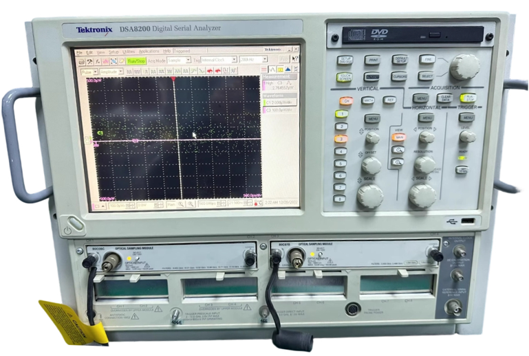 �S��|Tektronix DSA8200 �ɘ�ʾ����/Tektronix�s�ԈD