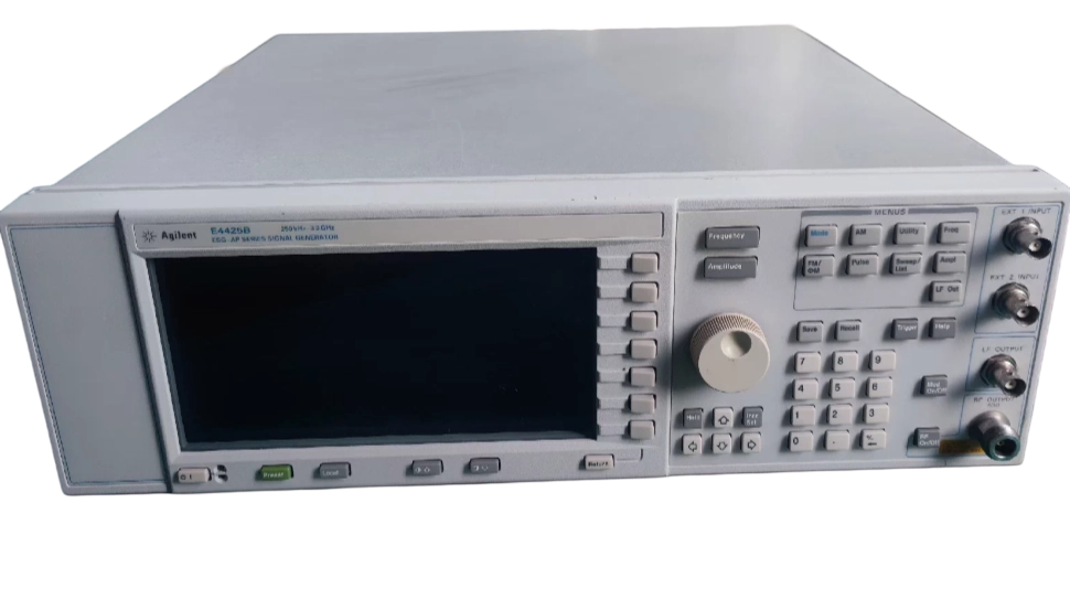 Agilent E4425B ���l��̖�l(f��)����/Agilent�s�ԈD