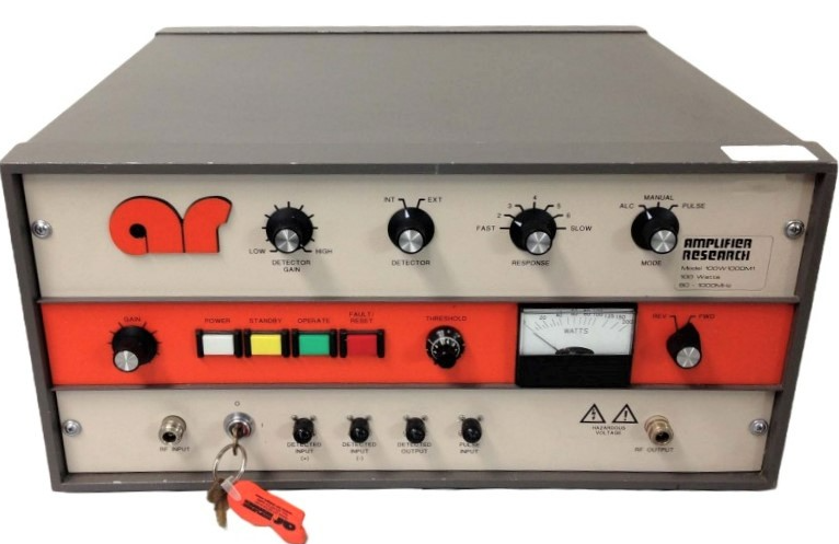 Amplifier Research 100W1000M1 ���ʷŴ���/�����s�ԈD