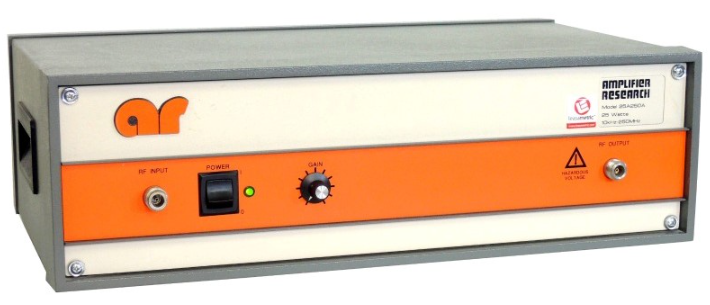 Amplifier Research 25A250A ���l�Ŵ���/�����s�ԈD