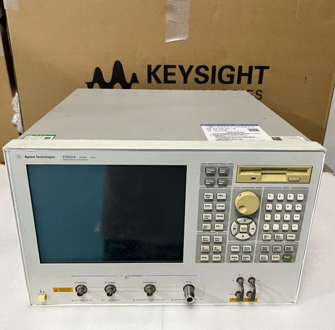 KeysightE5052A ��̖Դ�����x/Keysight�s�ԈD