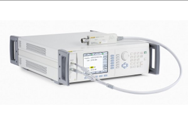 ��ُ���N��|������ 96040A ����λ������Դ/FLUKE�s�ԈD