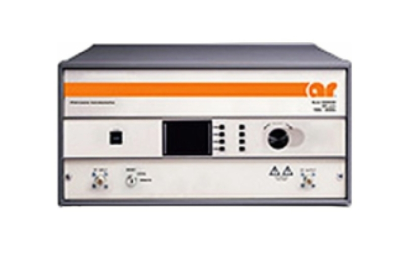 Amplifier Research 250A400 ���l�Ŵ���/�����s�ԈD