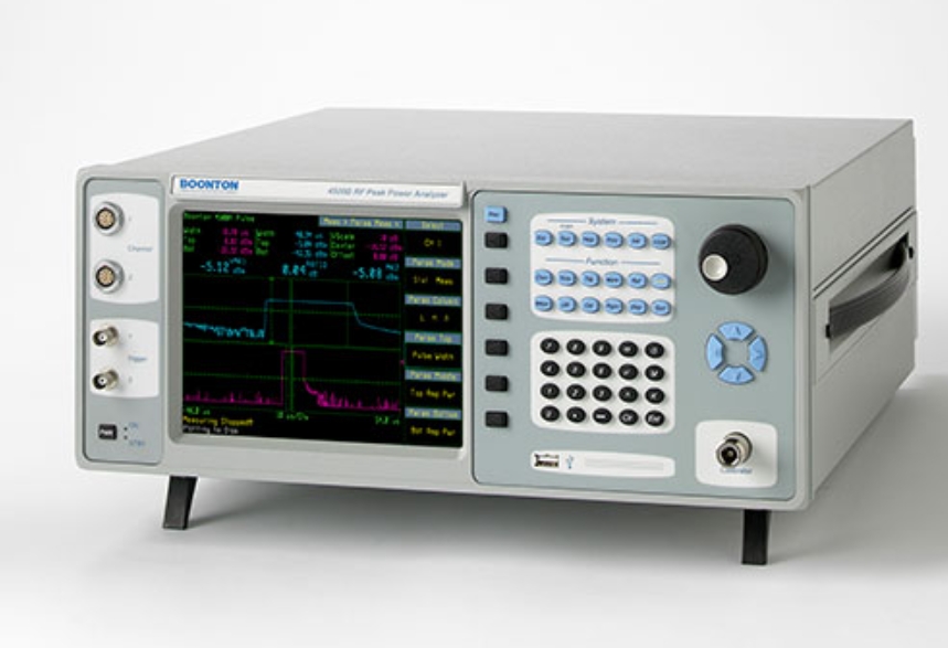 BOONTON 4500C ���l���ʷ����x/�����s�ԈD