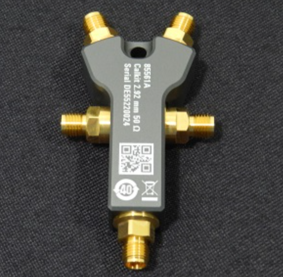 �ǵ¿Ƽ� 85561A ���l���ʂ�����/Keysight�s�ԈD