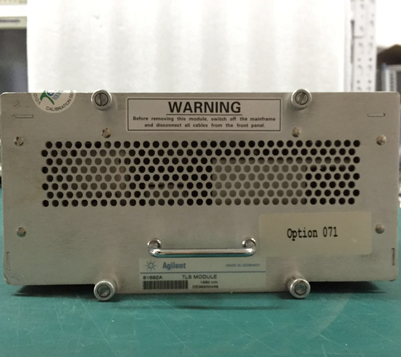 �N�ۡ����U|HP 81682A ���{(di��o)����Դ/Agilent/HP�s�ԈD