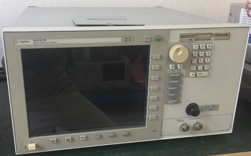 �N��,���U|���ʽ�����ܹ��V�����x 006/Keysight�s�ԈD