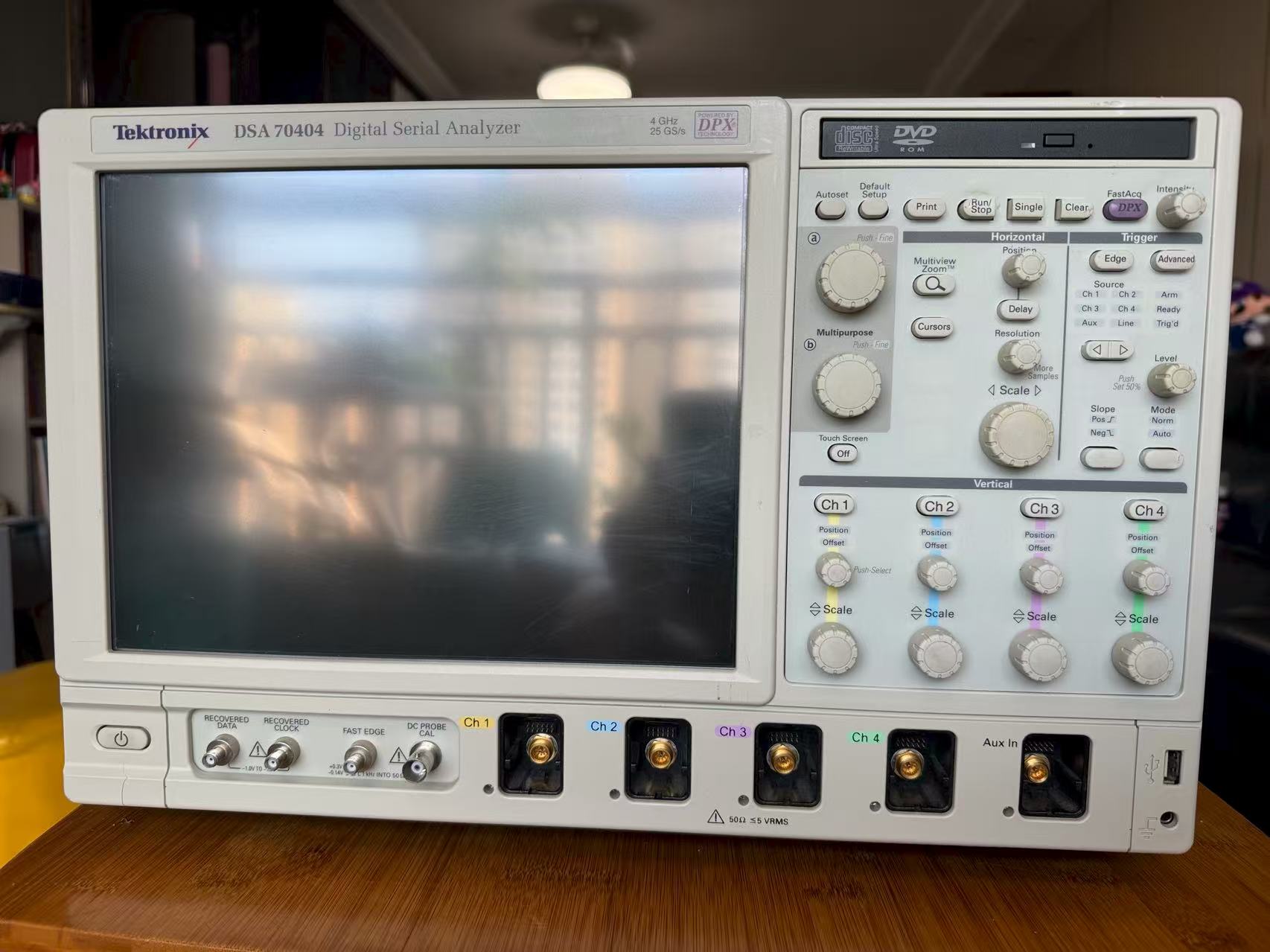 ʾ����/Tektronix�s�ԈD