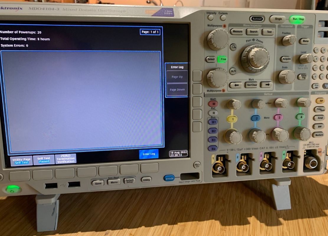 ̩�� MDO4104-3 �����ʾ����/Tektronix�s�ԈD