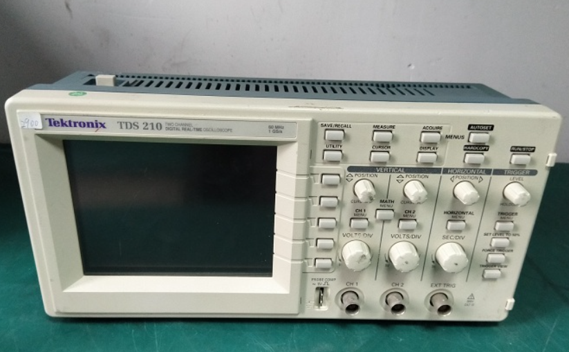 ̩�� TDS210 ��(sh��)�ִ惦(ch��)ʾ����/Tektronix�s�ԈD