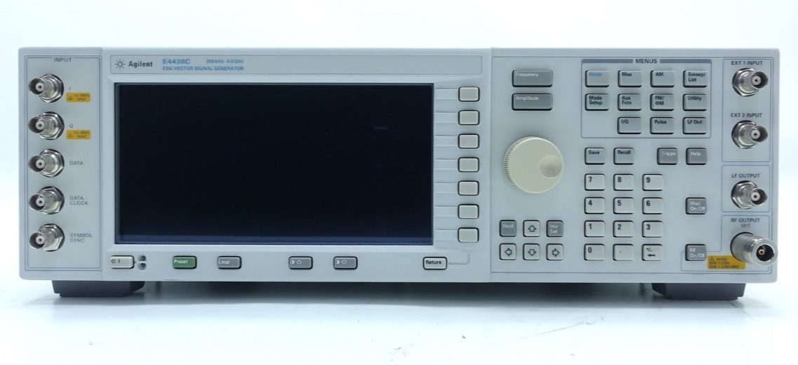 �N��|���݂� E4438C ESG ʸ����̖�l(f��)����/Agilent�s�ԈD