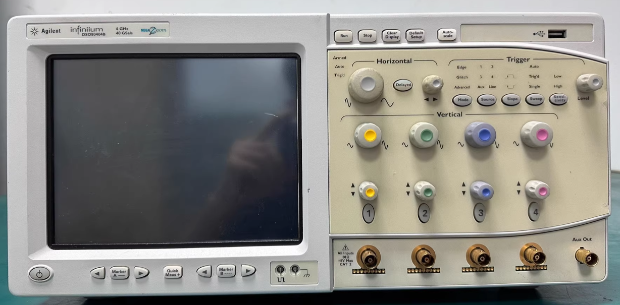 ���݂� DSO80404B Infiniium ������ʾ����/Agilent�s�ԈD