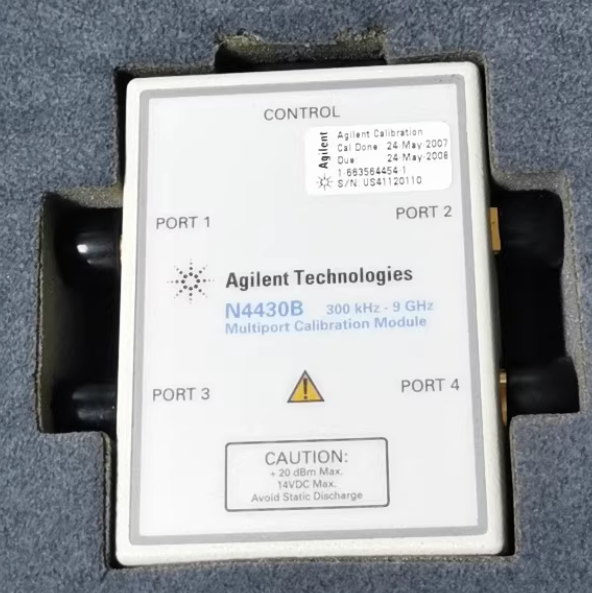 ���݂� N4430B ���У��(zh��n)ģ�K/Agilent�s�ԈD