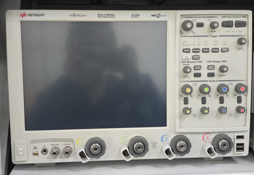 �N�ۡ����U|�ǵ¿Ƽ� DSA-X93204A Infiniium ������ʾ����/Keysight�s�ԈD