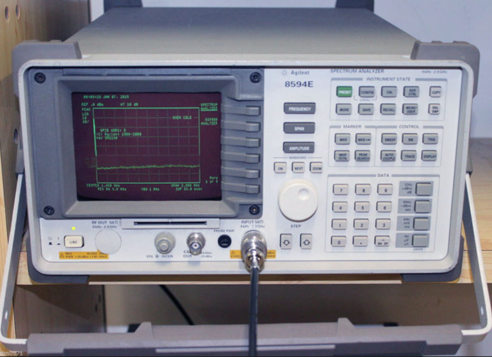 Keysight 8594E �l�V�����x/Keysight�s�ԈD