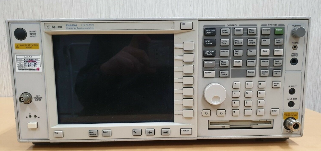 �N�ۡ����U|Agilent E4445A PSA�l�V�����x/Agilent�s�ԈD