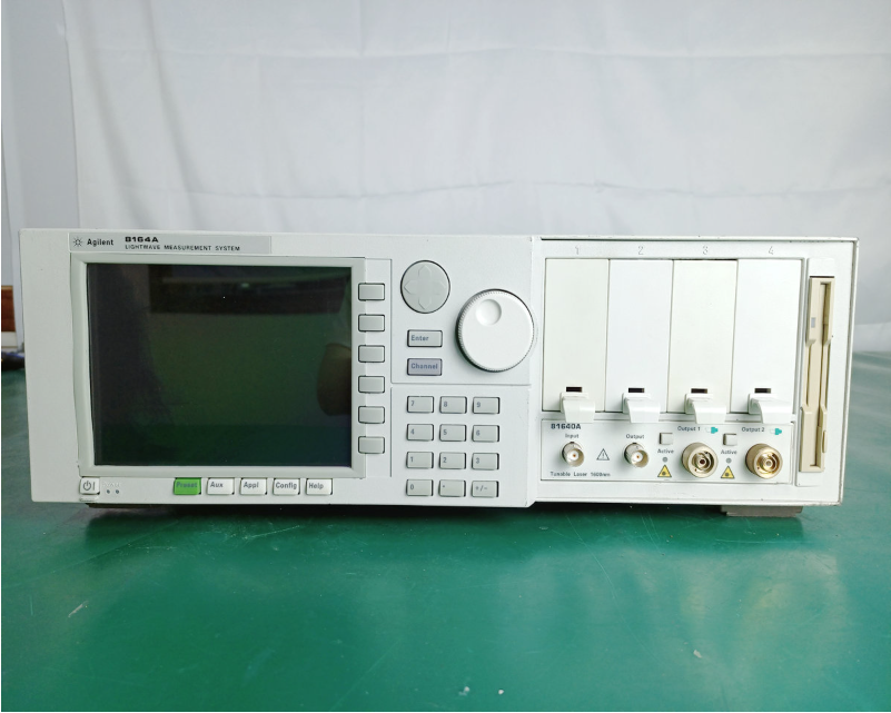 �N�ۡ����U|HP 8164A+81640A �Ⲩ�y��ϵ�y(t��ng) + ���{(di��o)�C����ģ�K/HP�s�ԈD