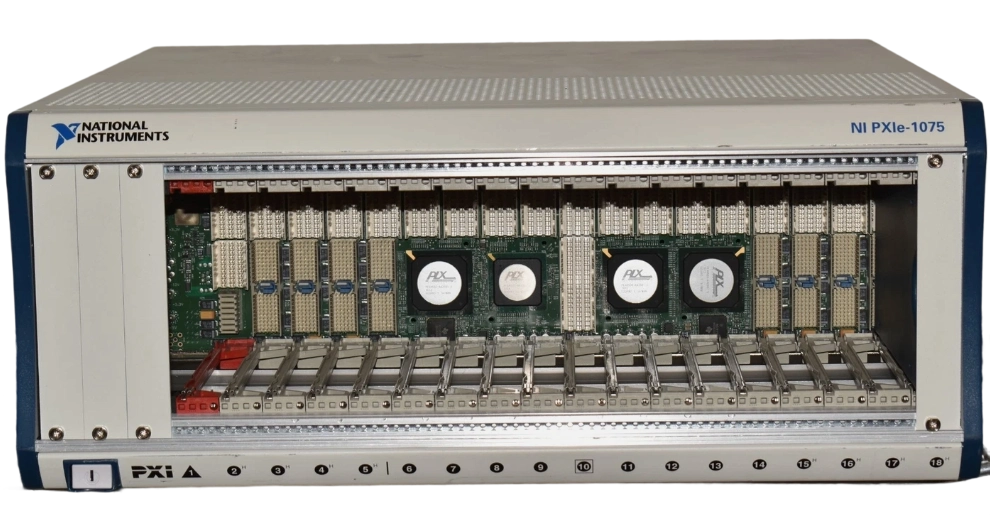 NI PXIe-1075 18 �� PXI Express �C(j��)��/NI�s�ԈD