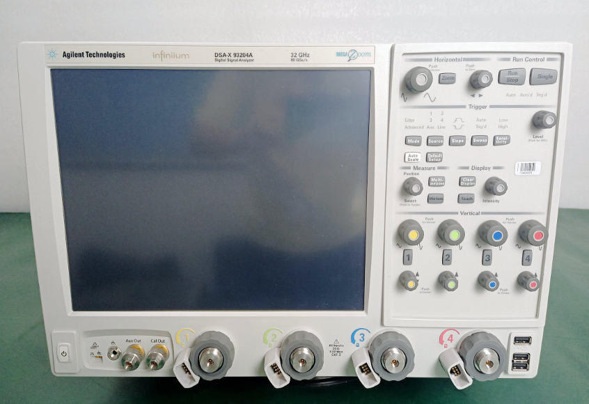 Keysight DSA-X93204 ʾ����/Keysight�s�ԈD