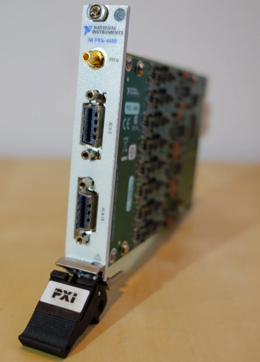 NI PXIe-4499 ��̖�ɼ�ģ�K/�����s�ԈD