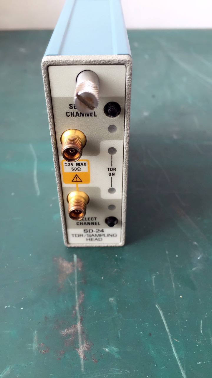 ȡ�ӷŴ���/Tektronix�s�ԈD