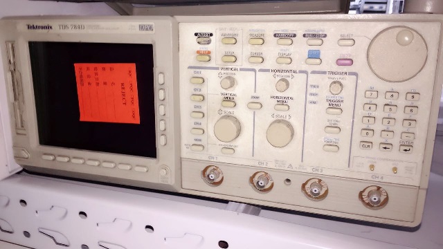 Tektronix TDS784D/Tektronix�s�ԈD