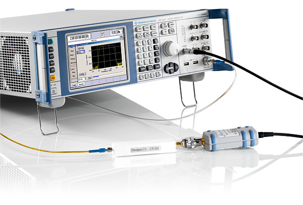 Scalar network analysis with the R&S®SMF100A microwave signal generator and the R&S®FSQ Signal Analyzer with the R&S®FSP-B10 option installed